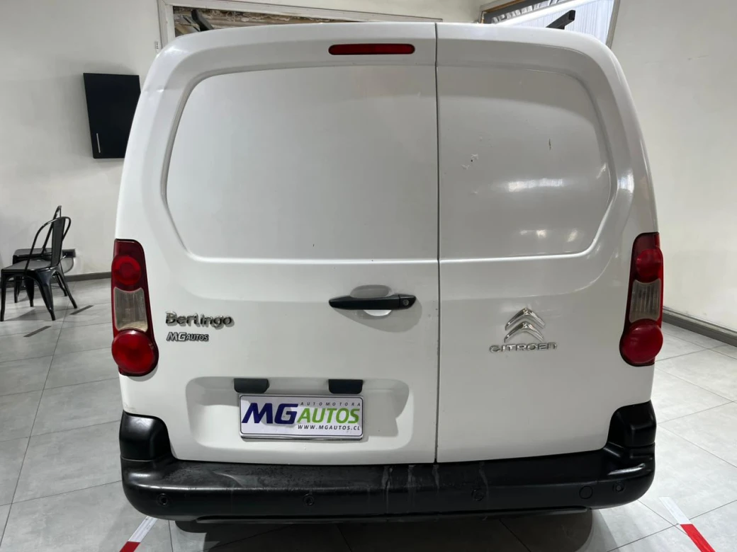 imagen 0 de vehiculo con id 2243